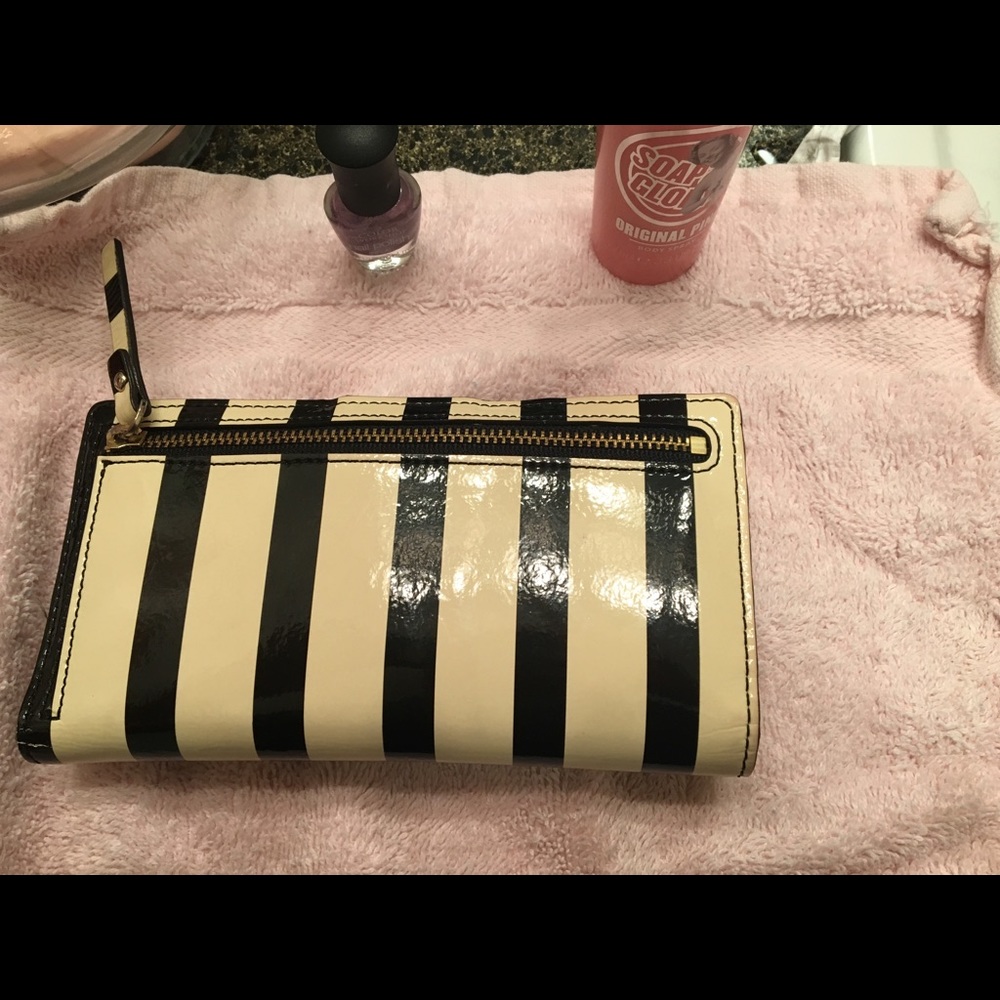 Kate Spade Wallet - Picture 3 of 4
